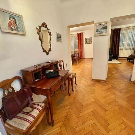 Beautiful Villa With Garden In Milanowek 外观 照片