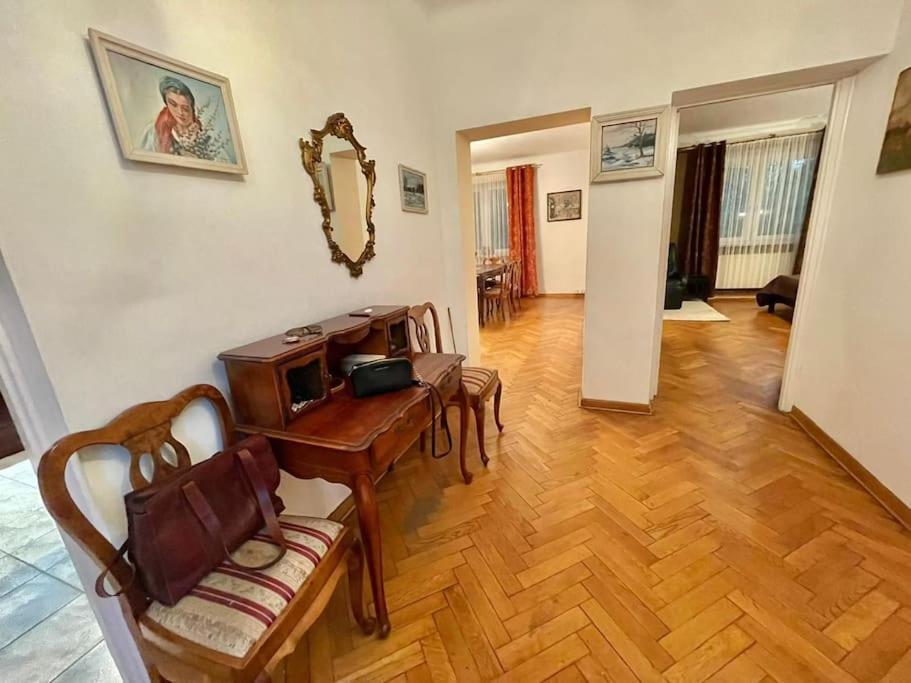 Beautiful Villa With Garden In Milanowek 外观 照片